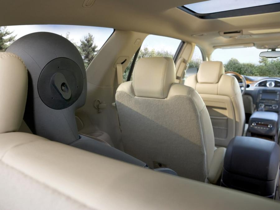  Buick Enclave CXL 2008 года  (фото 47 из 83)